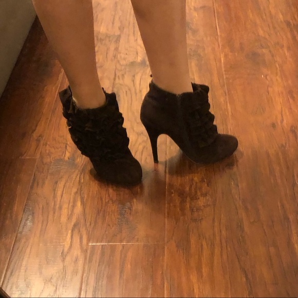 Women’s shoes - Picture 2 of 10